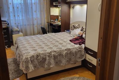 GARA ARCU 3 CAMERE DECOMANDAT 80 MP MOBILAT SI UTILAT  BLOC 1988  COD 161029 - 9