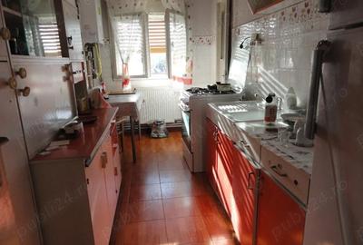 Apartament cu 3 camere decomandat în Central - 19