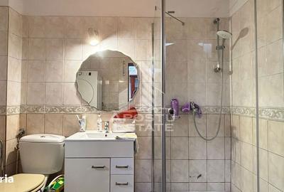 Casă cu 4 camere semidecomandat cu Canalizare în P-ța Doina - 6