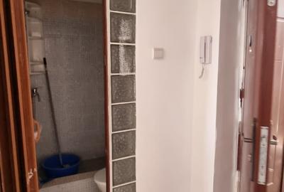 Garsonieră decomandată în Micro 14 - 4