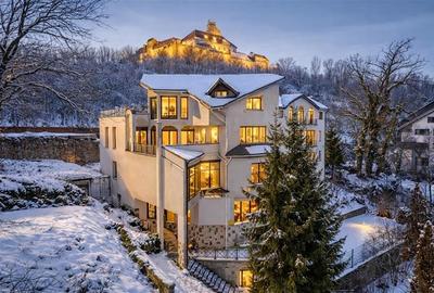 FILM! Castelariu: spectacol panoramic, locatie prestigioasa, exclusivist confort - 1