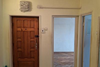 Apartament cu 3 camere decomandat în Central - 2