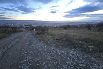 Vând teren extravilan în cartierul Dâmbul Rotund, în zona străzii Colonia Breaza - 3