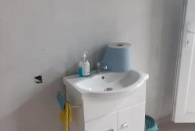 Spațiu comercial, de 240 mp, în Central - 6