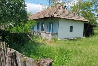 Casă cu 4 camere în Central - 2