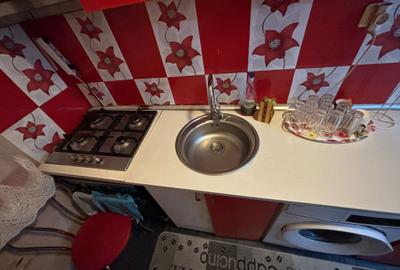 Apartament cu 2 camere decomandat în Cet