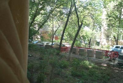 Apartament cu 3 camere decomandat în Drumul Taberei - 24