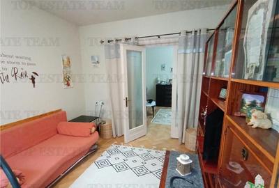 Apartament cu 4 camere decomandat în Central - 13