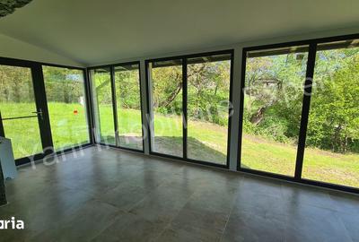 Casă cu 4 camere cu Teren 2435 Mp în Arefu - 3