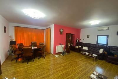 Casă cu 8 camere cu Canalizare în Dobroești - 9