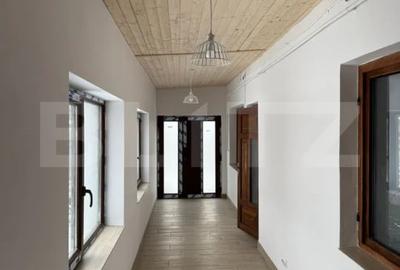 Casă individuală cu 10 camere cu Teren 1000 Mp în Holboca - 2
