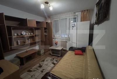 Garsonieră decomandată în Central
