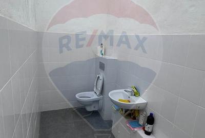 Spațiu comercial, de 55 mp, în Central - 4