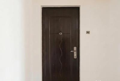 Apartament cu 2 camere semidecomandat în Florilor