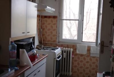 Apartament cu 3 camere semidecomandat în Brâncoveanu - 1