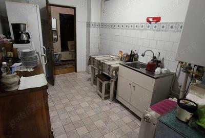 De vanzare apartament 3 camere decomandat Braila De vanzare apartament 3 camere decomandat Braila - 4