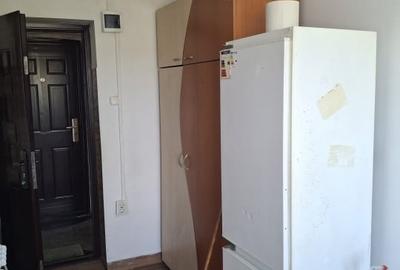 Camera camin cu baie la comun zona Bularga, complet renovata si mobilata. Camera camin cu baie la comun zona Bularga, complet renovata si mobilata. - 2