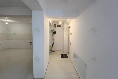 Apartament cu 3 camere decomandat în Central - 18