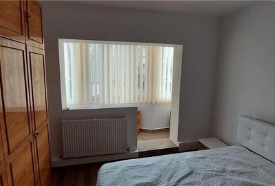 Apartament cu 3 camere semidecomandat în Cotroceni - 2