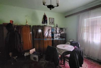 Casă cu 4 camere cu Teren 1237 Mp în Ciugud