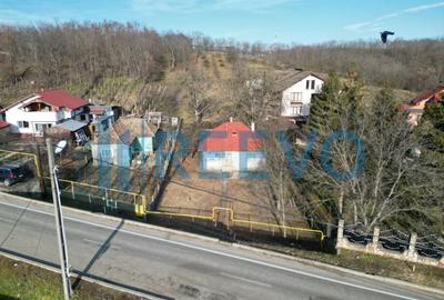 Casă individuală cu 3 camere cu Canalizare în Central - 18