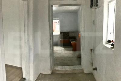 Casă cu 2 camere cu Teren 1724 Mp în Central - 10