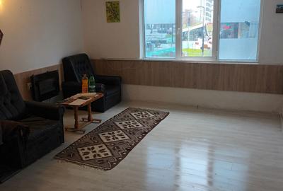 Spațiu comercial, de 35 mp, în Central - 7