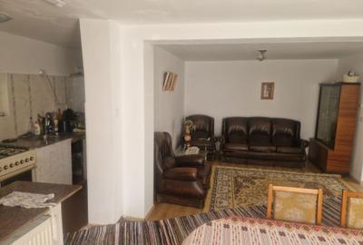 Casă cu 4 camere în Deleni - 4