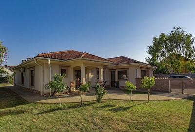 Casa deosebita cu 4 camere | teren 1000mp SanMihaiu Roma...