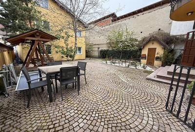 Proprietate deosebita de vanzare in centrul Bacaului- eleganta, istorie si inves - 7