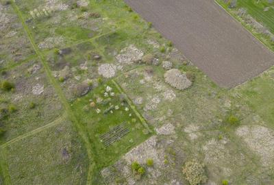 Teren de 218 mp, în Central - 11