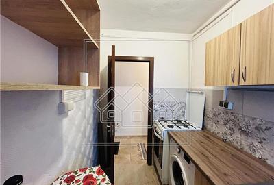 Apartament cu 2 camere decomandat în Aeroport
