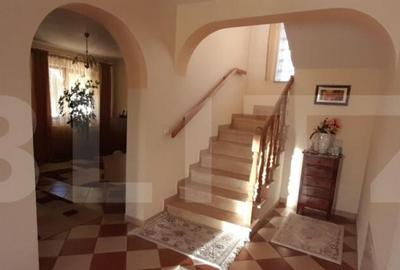 Casa cu 4 camere, 220 mp, zona Itcani - 1