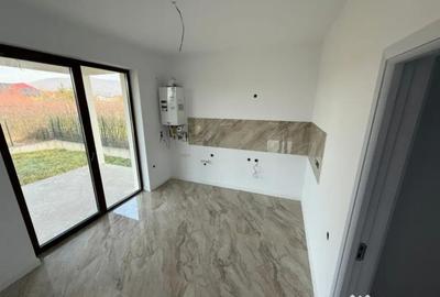 Casă cu 4 camere cu Teren 480 Mp în Săsar - 12