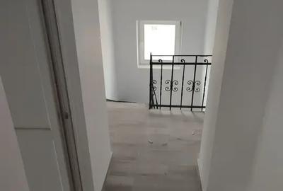 Casă cu 6 camere cu Canalizare în Moșilor - 19