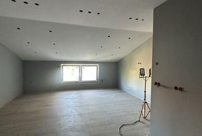 Spațiu comercial, de 50 mp, în Ultracentral - 5