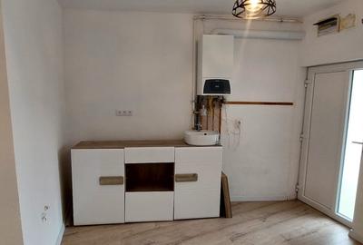 Studio modern  34mp utili, la curte , spre vanzare  Central - 4