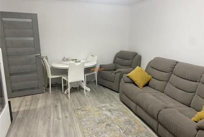 Apartament 3 camere, zona Liceul Economic -str Longinescu , - 3