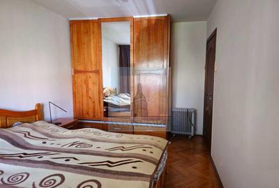 De vanzare apartament 4 camere/ zona Tractorul - 7