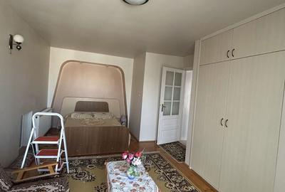 Casă cu 7 camere cu Teren 1300 Mp în Central - 6
