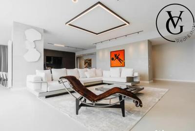 Casă cu 7 camere cu Piscina în Izvorani - 17