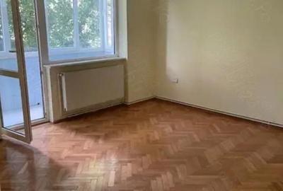 Apartament cu 3 camere decomandat în Calea București - 1