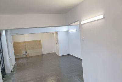 Spațiu comercial, de 50 mp, în Central - 1