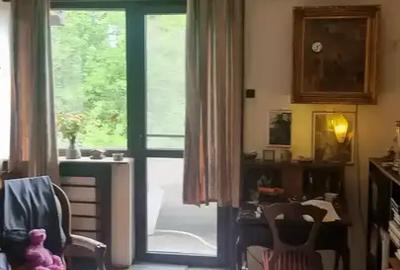 Apartament cu 5 camere semidecomandat, mobilat în Armeneasca - 12