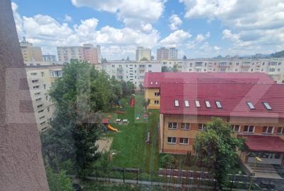 Apartament cu 2 camere circular, mobilat în Noua