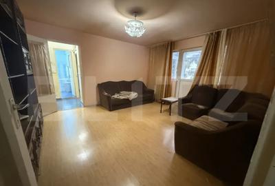 Apartament cu 3 camere semidecomandat în Micro 4 - 7