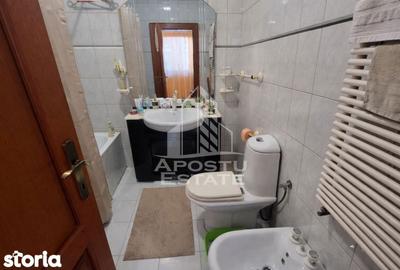 Casă cu 5 camere cu Canalizare în Lipovei - 3