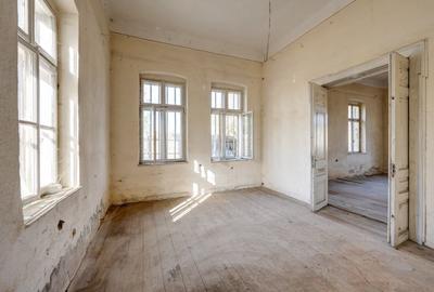 Casă individuală cu 7 camere cu Teren 1766 Mp în Ceptura - 11