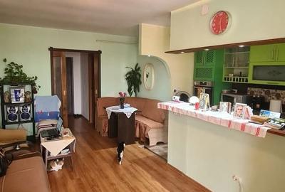 Apartament cu 2 camere decomandat în Central - 1