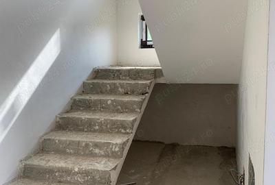 Casă cu 4 camere cu Teren 800 Mp în Bârnova - 6